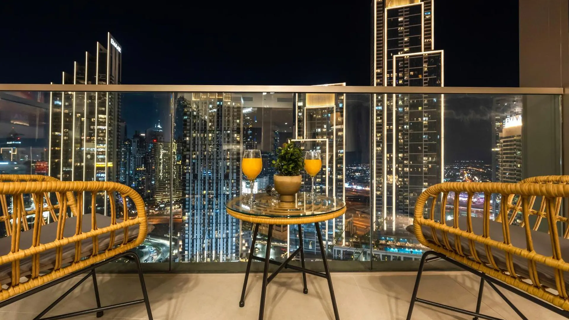Luxury 1Br 5Min To Dubai Mall Burj Khalifa View From Pool United Arab Emirates